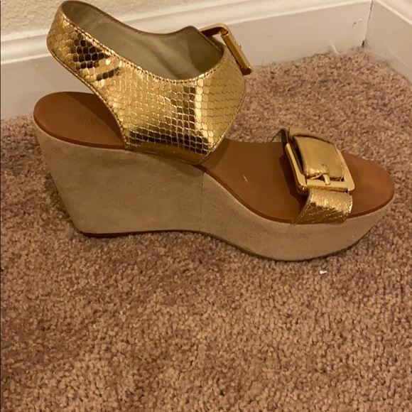 Michael Kors Warren Wedges Gold Metallic Platform Sandals  Michael Kors Warren Women Open Toe Leather Wedge